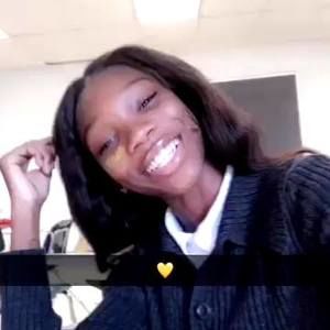 Meet your Posher, Roniqua